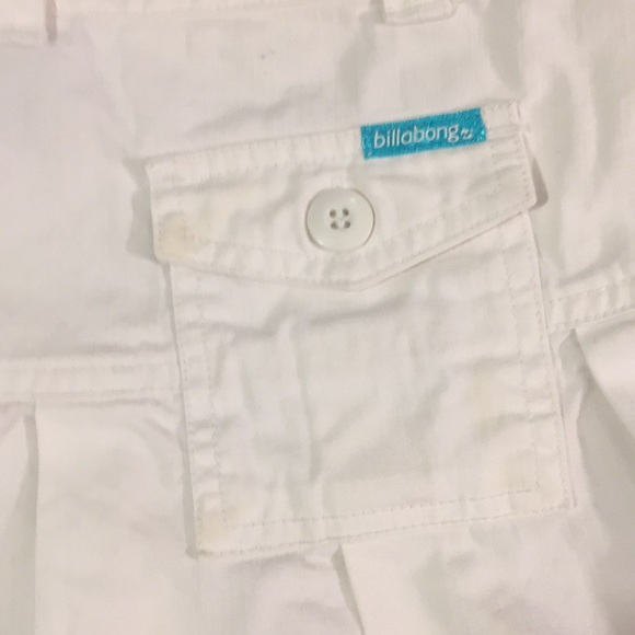 Pleated White Skirt - Picture 7 of 8